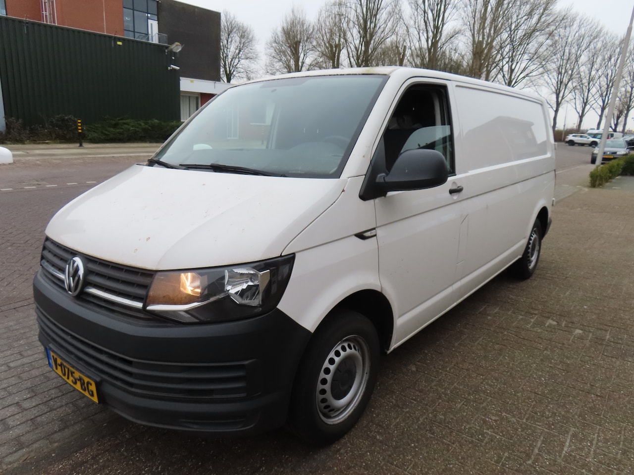 Volkswagen Transporter - 2.0 TDI L2H1 Trendline*Navi*Airco*EXPORTPRIJS* - AutoWereld.nl