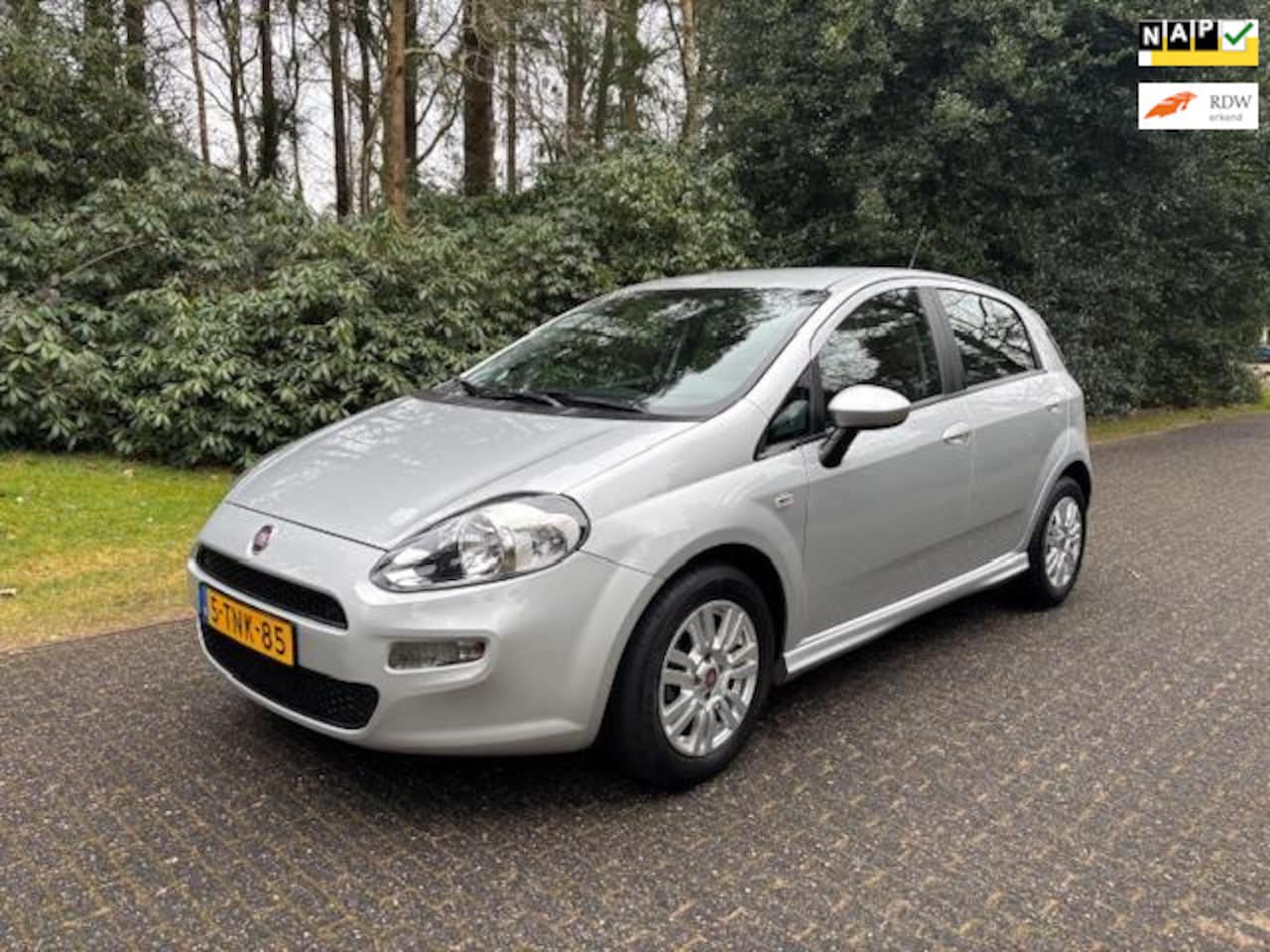 Fiat Punto Evo - 0.9 TwinAir Street 6-bak / Airco 88725 km - AutoWereld.nl