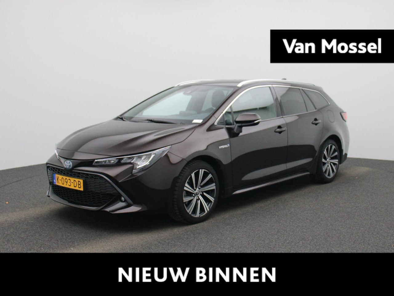 Toyota Corolla Touring Sports - 2.0 Hybrid Business Plus | Climate Control | Camera | Lederen Bekleding | Stoelverwarming - AutoWereld.nl