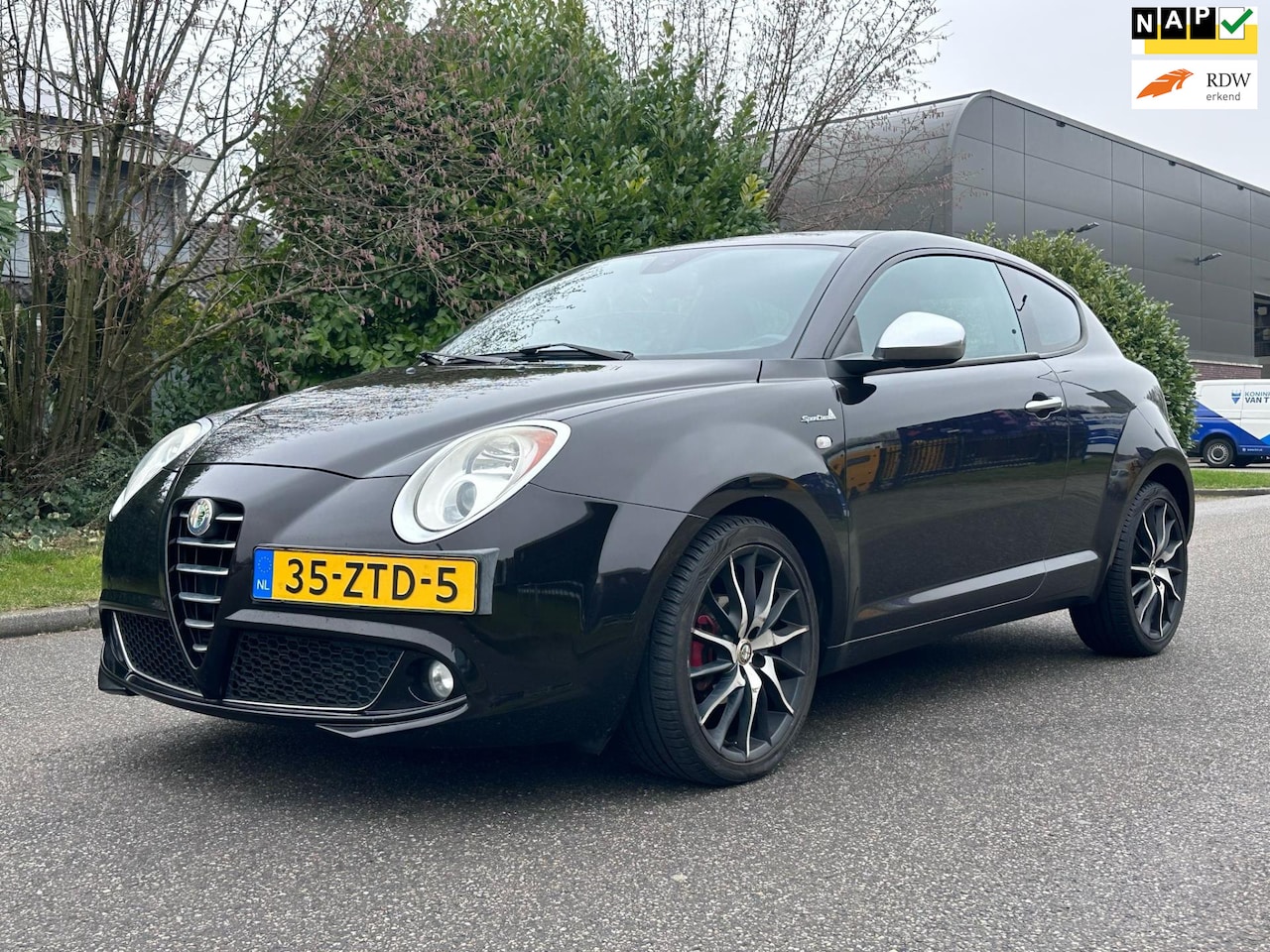 Alfa Romeo MiTo - 0.9 TwinAir Distinctive Navigatie*Leder*NAP*Cruise*Clima*Dealer onderhouden*LM velgen*Park - AutoWereld.nl