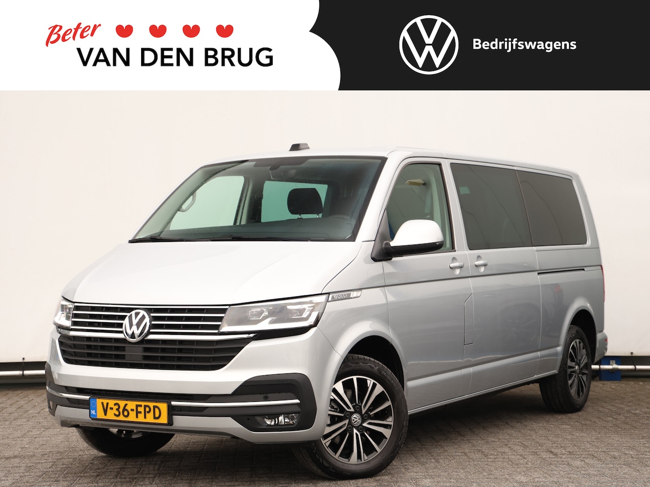 Volkswagen Transporter - 2.0 TDI 150PK L2H1 DC Bulli | LED | ACC | PDC | Side Assist | Elektrische achterklep | 2x - AutoWereld.nl