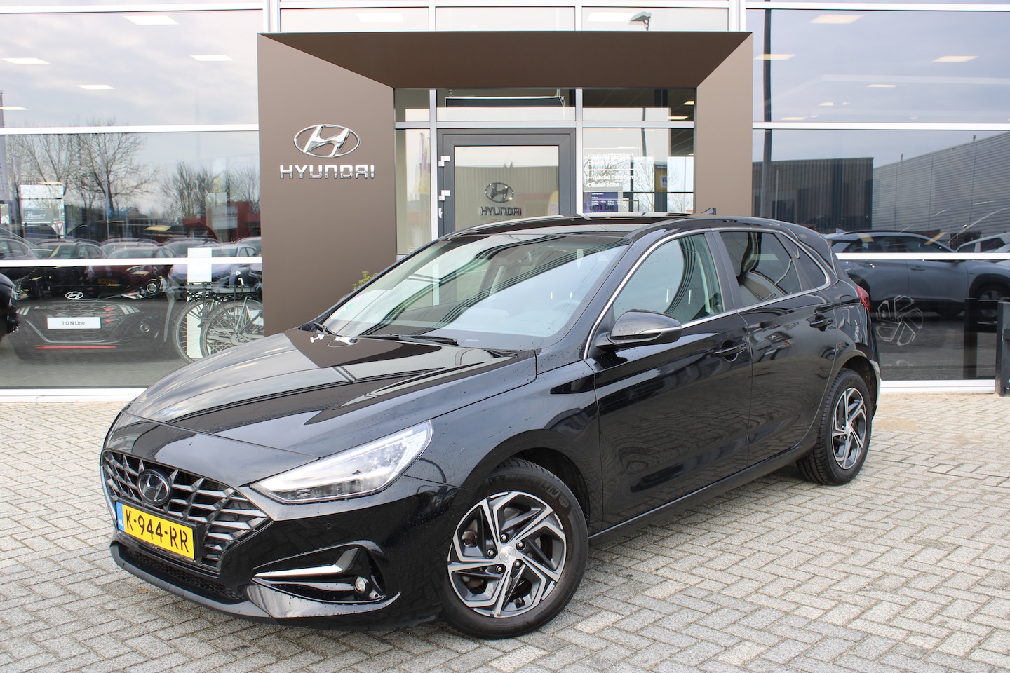 Hyundai i30 - 1.5 T-GDi MHEV Premium | achteruitrijcamera | keyless entry | parkeersensor voor - AutoWereld.nl