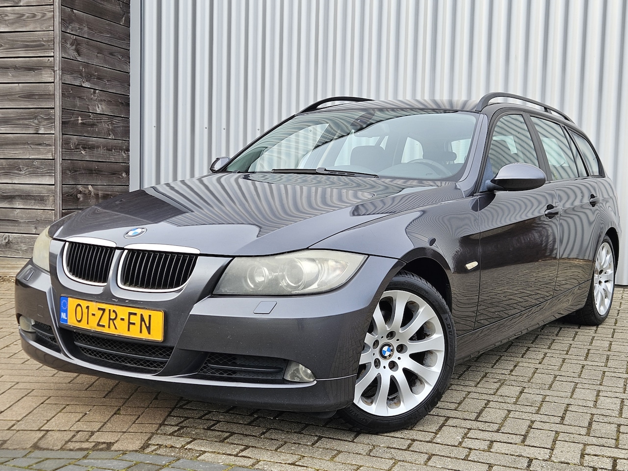 BMW 3-serie Touring - 318d High Executive /Xenon/Cruise/PDC! - AutoWereld.nl