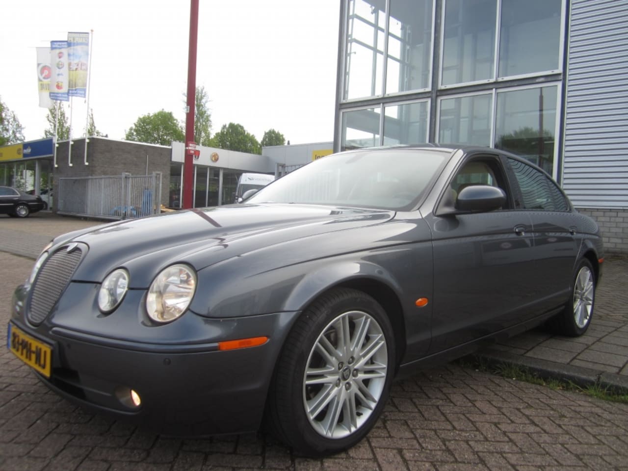 Jaguar S-type - cars 2.5 V6 Sport l Automaat l Leer l Youngtimer - AutoWereld.nl