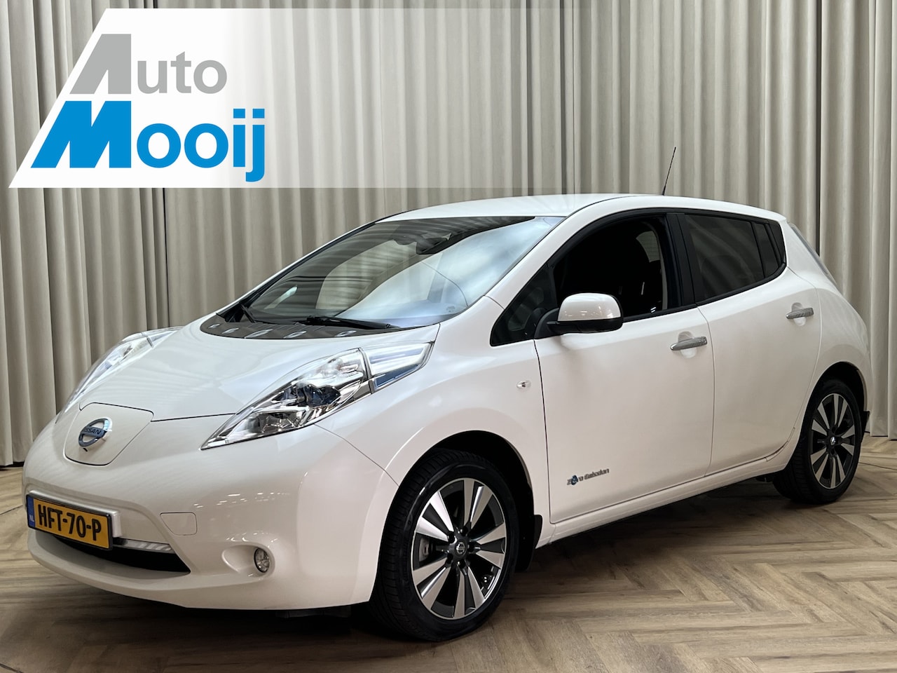 Nissan LEAF - Acenta 30 kWh *Leder* Navigatie / Airco / Cruise / 360 Camera / Stoel-Stuur verwarming / B - AutoWereld.nl