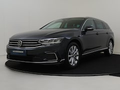 Volkswagen Passat Variant - 1.4 TSI PHEV GTE Business | Trekhaak | Keyless | Achteruitrijcamera | Stoelverwarming voor