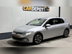 Volkswagen Golf - 1.0 eTSI Life In nieuw staat