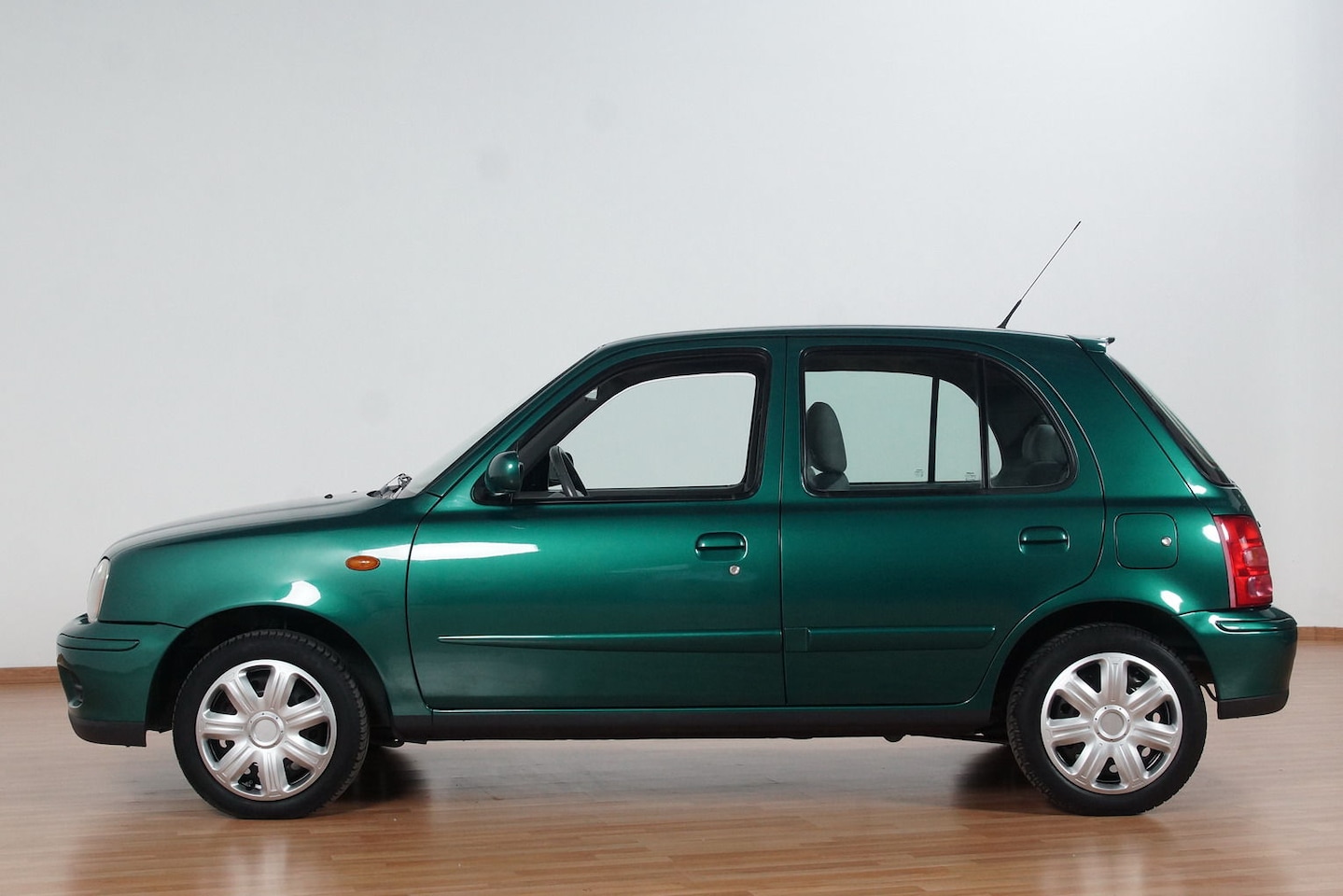 Nissan Micra - 1.3 LX - AutoWereld.nl