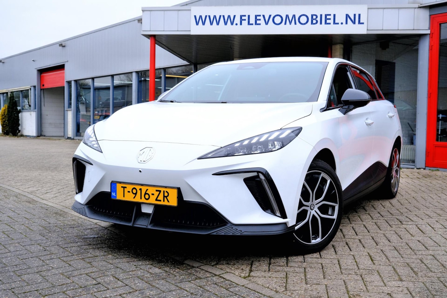 MG 4 - Luxury 64 kWh Aut. Navi|Adapt.Cruise|360Cam|Clima|LMV - AutoWereld.nl