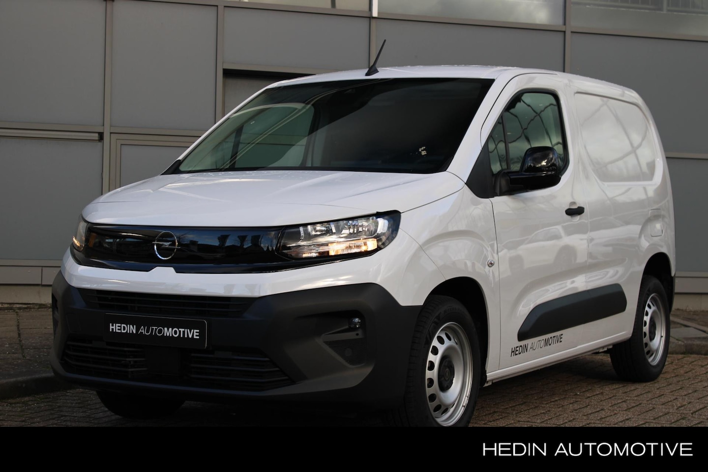 Opel Combo - 1.5D 100pk L1 3-Pers. | Navigatie via App | 10" SD radio met DAB | Airco | Cruise control - AutoWereld.nl