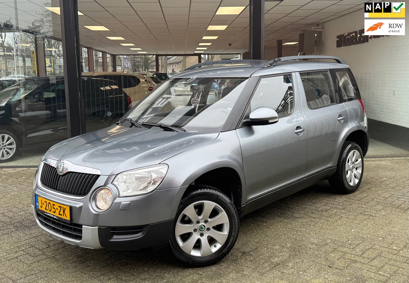 Skoda Yeti - 1.2 TSI 105pk AIRCO | ELEKTR PACK | LMV | TREKHAAK - AutoWereld.nl