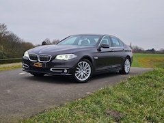 BMW 5-serie - 520i Luxury Edition | Jatoba Metallic | NL Auto | Facelift