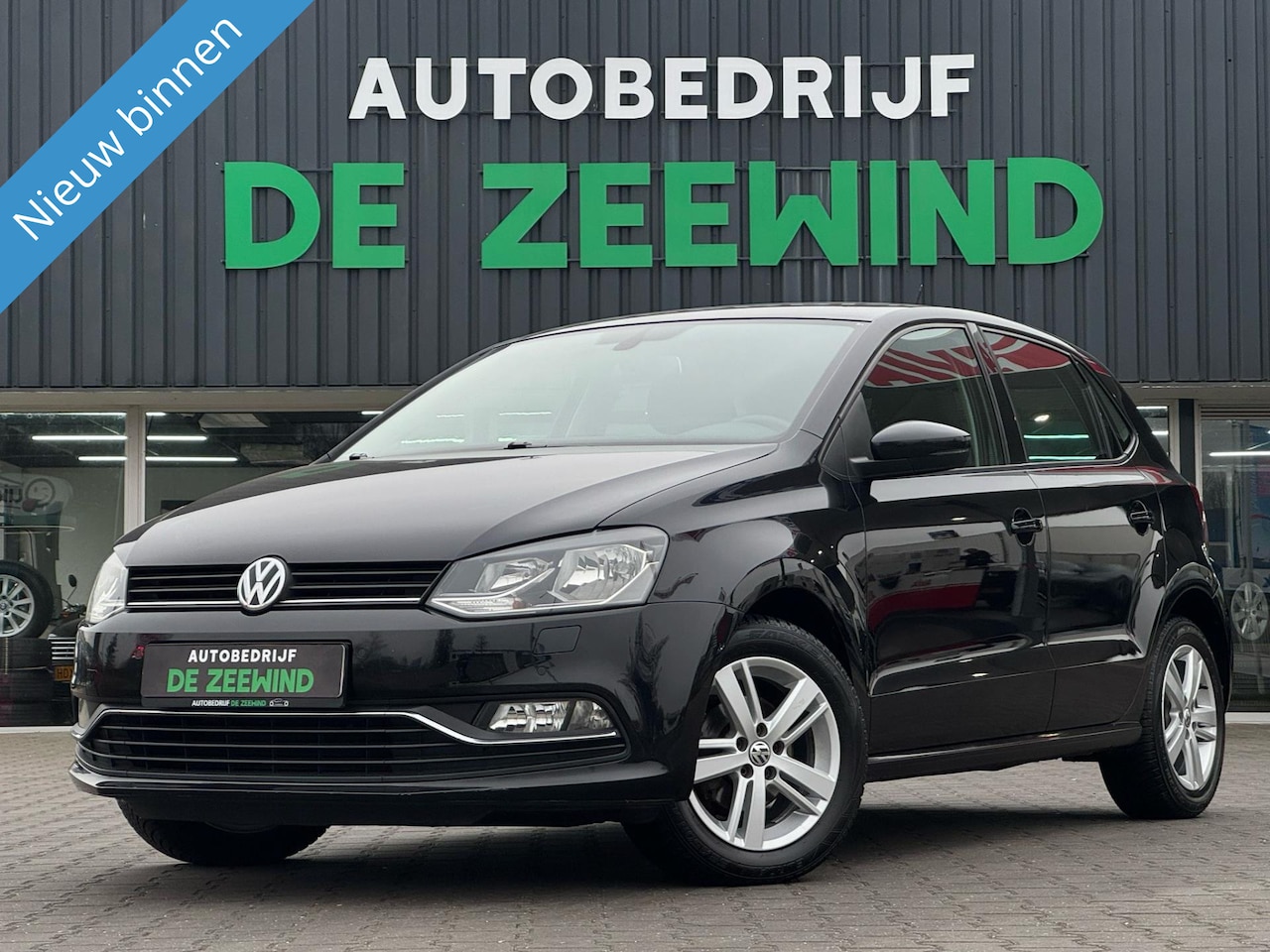 Volkswagen Polo - 1.0 First Edition|Facelift|Stoelverwarming|PDC - AutoWereld.nl