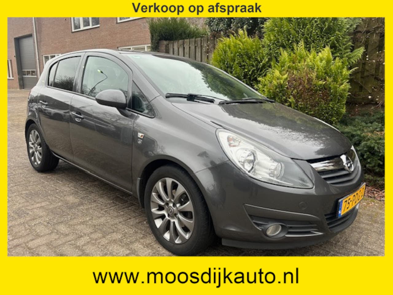 Opel Corsa - 1.4-16V '111' Edition Airco/ Orig NL auto/ 5 drs/ Navigatie/ Lm. Velgen/ met NAP/ Nw-APK/ - AutoWereld.nl