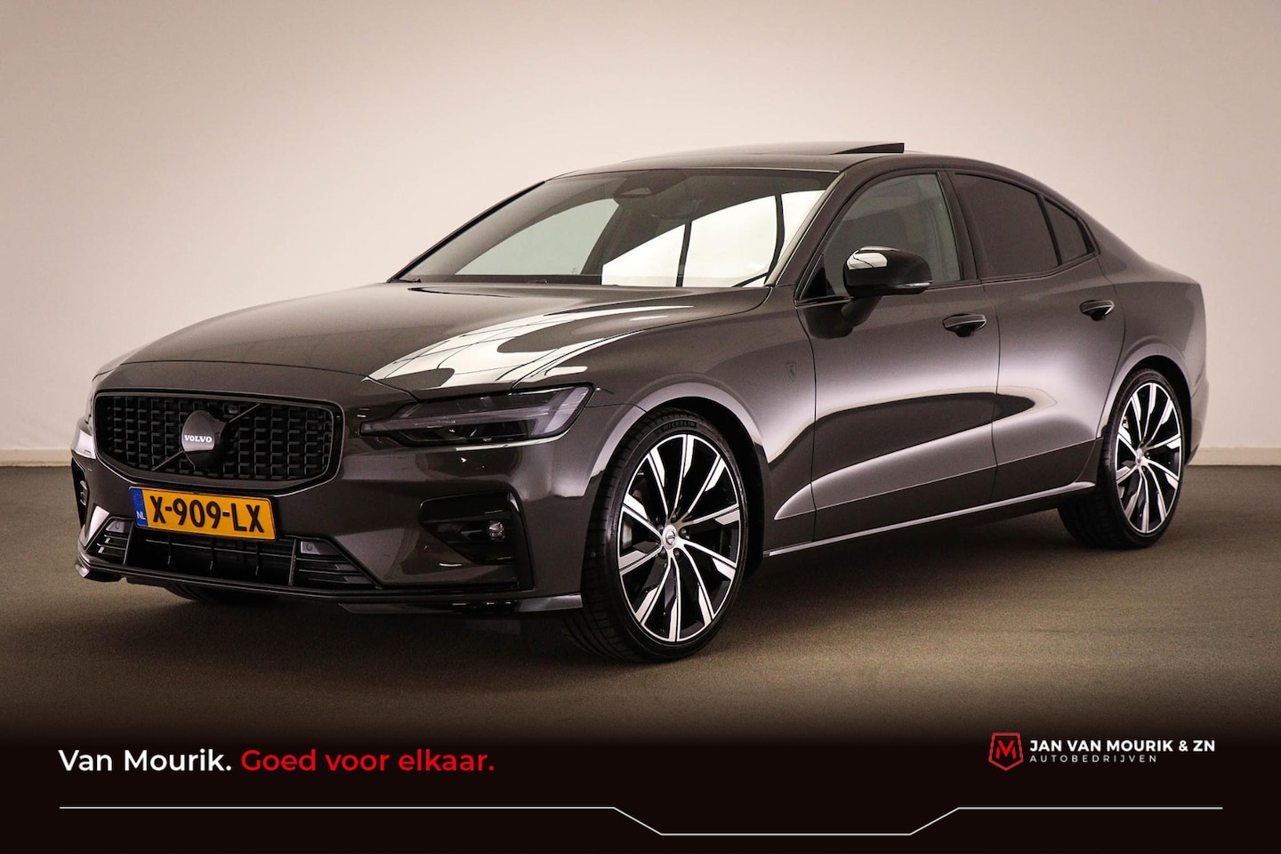 Volvo S60 - 2.0 B4 Ultimate Dark | STOELEN PACK | PANORAMADAK | 20" - AutoWereld.nl