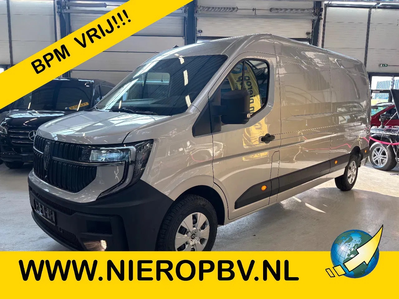 Renault Master - T35 2.0DCI 150PK L3H2 Airco Navi Cruisecontrol Apple CarPlay Camera NIEUW BPM VRIJ - AutoWereld.nl