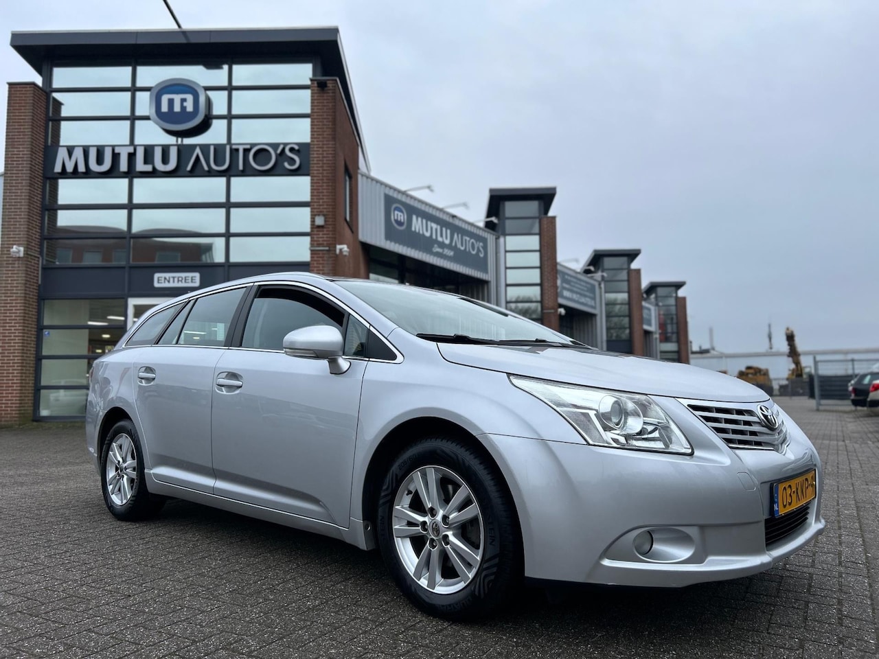 Toyota Avensis Wagon - 1.8 VVTi Dynamic Business Special Airco NAP APK CAMERA - AutoWereld.nl