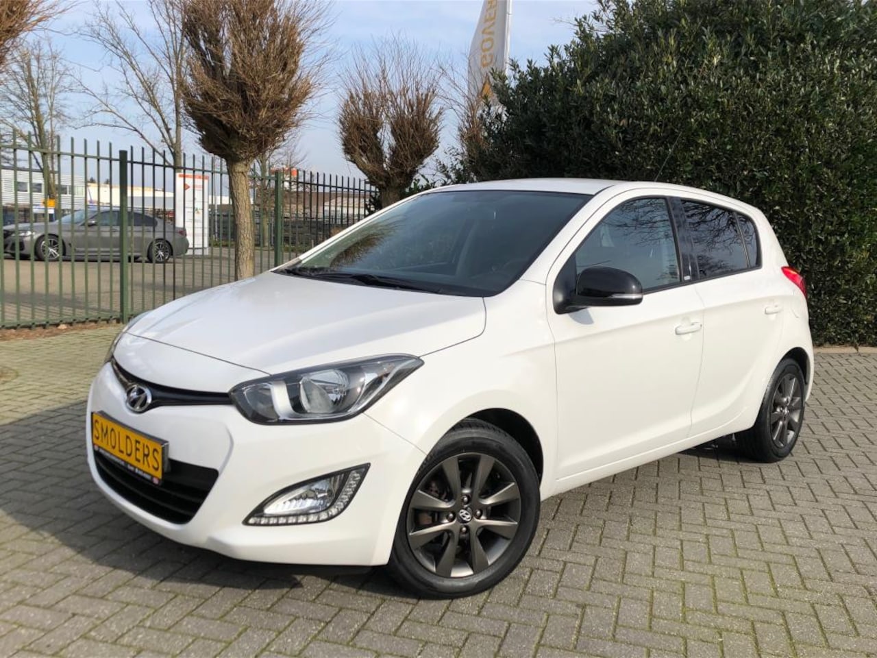 Hyundai i20 - 1.2i, AIRCO, Cruise Control, Isofix, Led, Bluetooth, LM-velgen 15", dealer onderhouden - AutoWereld.nl