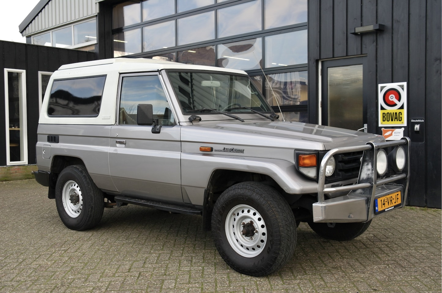 Toyota Land Cruiser 70 - LandCruiser 4.2 LX Blind Van FRP | 1e Eigenaar | 3.500 KG Trekgewicht | Marge - AutoWereld.nl