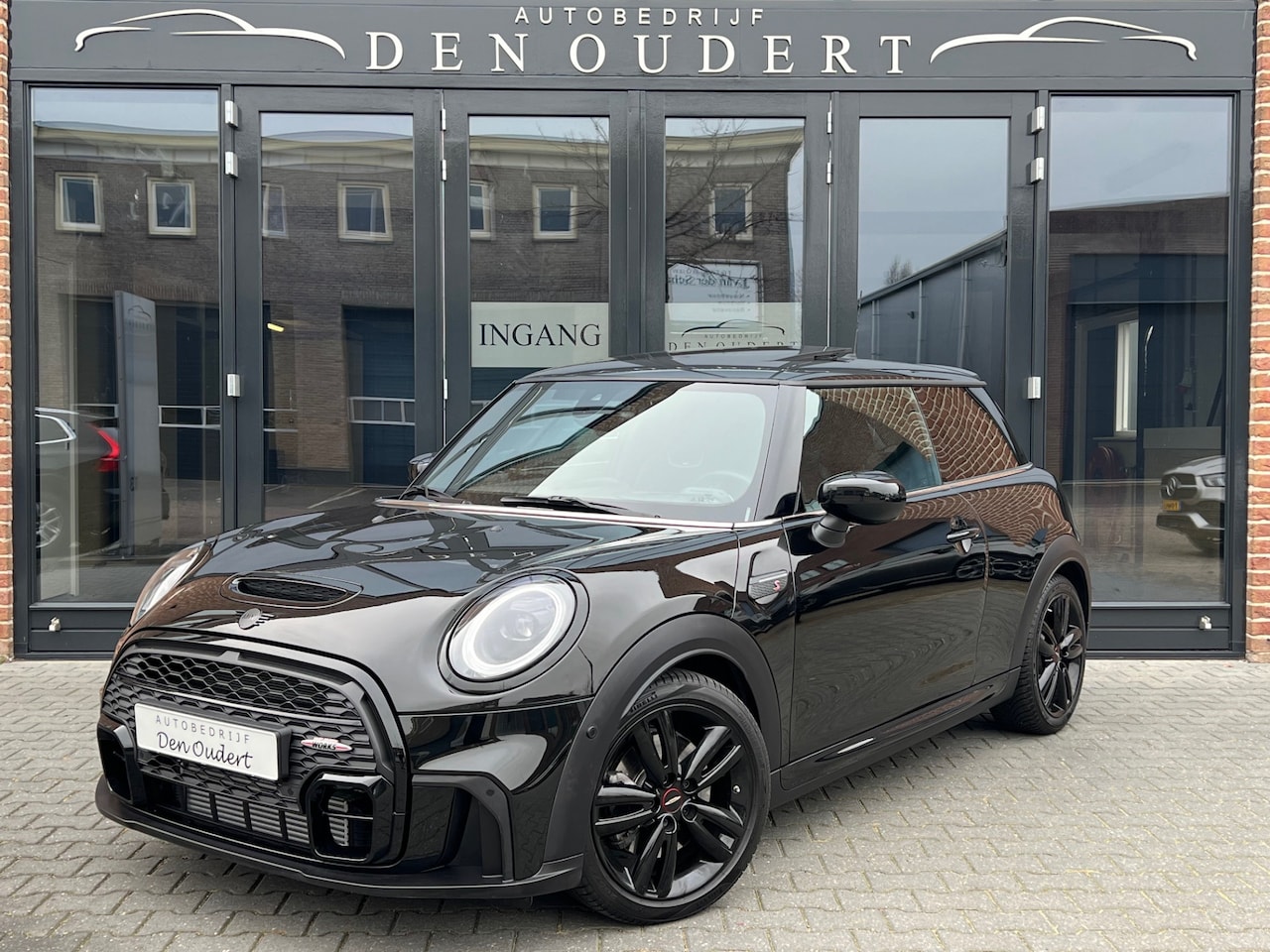 MINI Cooper S - Mini 2.0 John Cooper Works AUT. PANO/CARPLAY/2024 - AutoWereld.nl