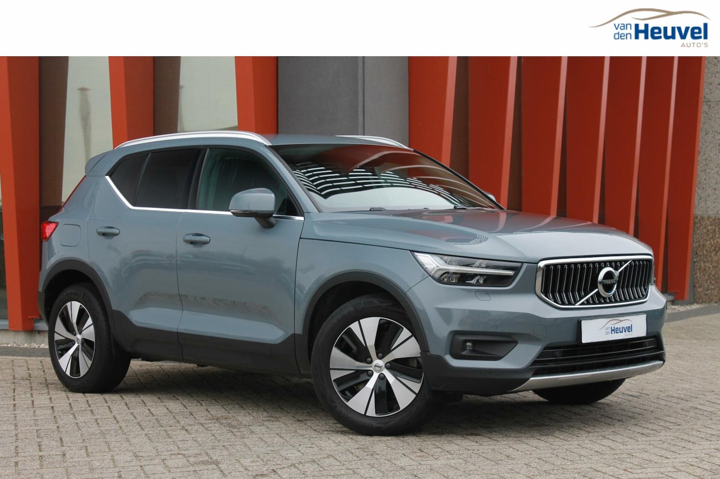 Volvo XC40 - T4 Recharge Inscription | Leder | Stoelverwarming | Parkeercamera | Trekhaak | Keyless - AutoWereld.nl