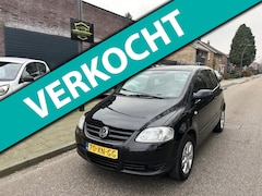 Volkswagen Fox - 1.2 Optive, CENTRALE DEURVERGRENDELING, RADIO/CD, SPORTVELGEN, MET APK