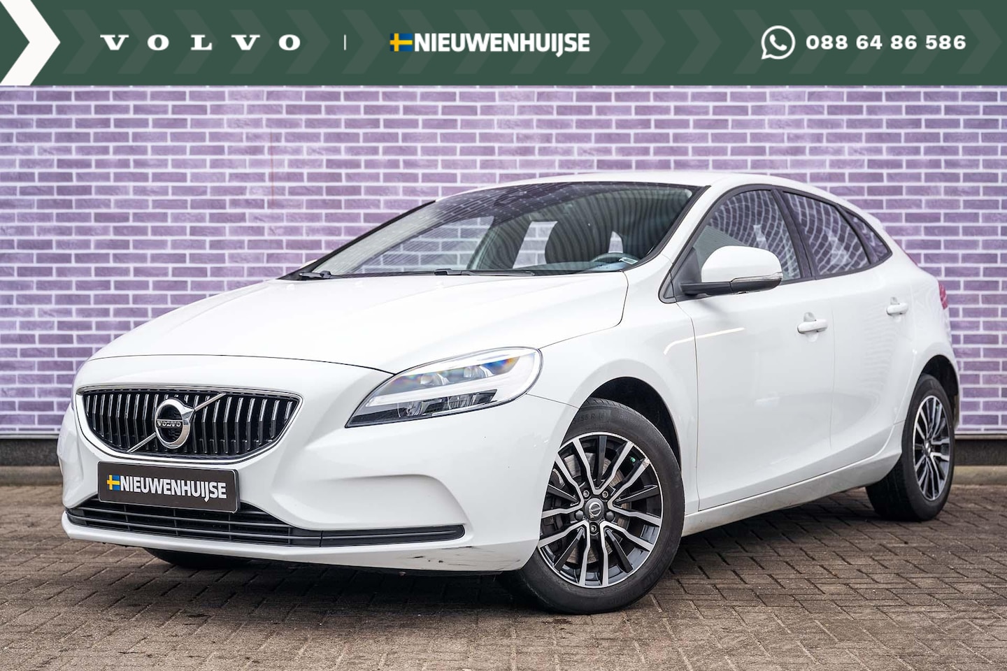 Volvo V40 - T2 Polar+ Automaat | Stoelverwarming | Parkeersensoren | Navigatiesysteem | High Performan - AutoWereld.nl