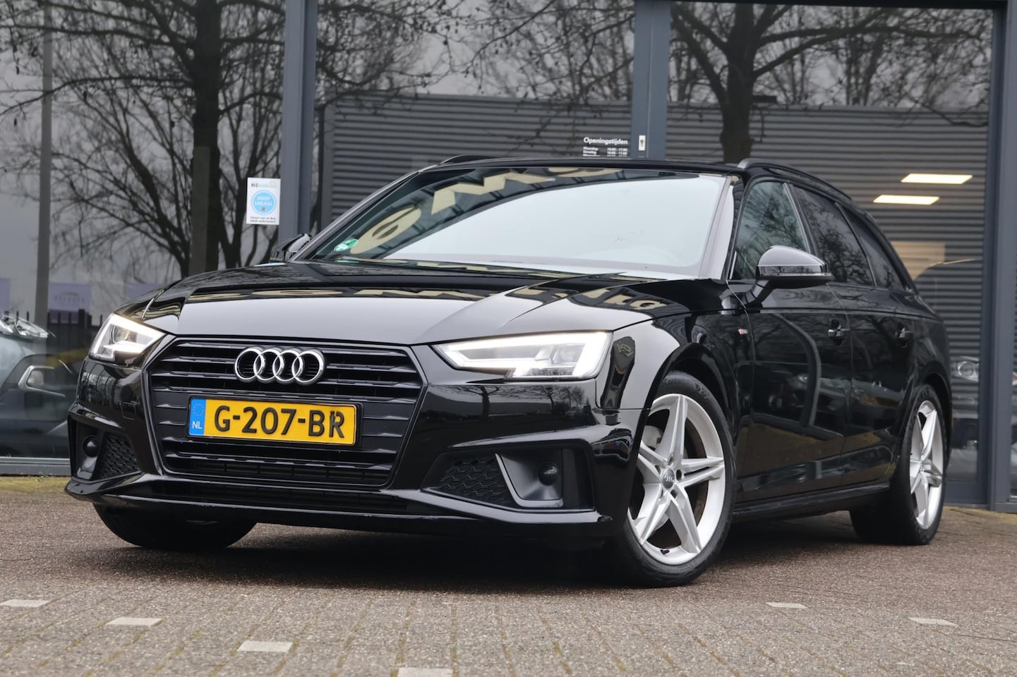 Audi A4 Avant - 35 (2.0) TFSI S Line Black Edition|Leder|Sfeerverlichting| - AutoWereld.nl