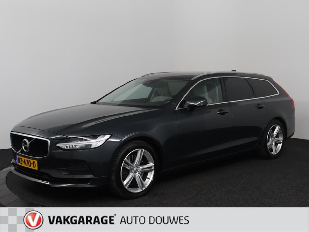 Volvo V90 - 2.0 T5 Momentum |Automaat |Leder | Trekhaak | Led - AutoWereld.nl