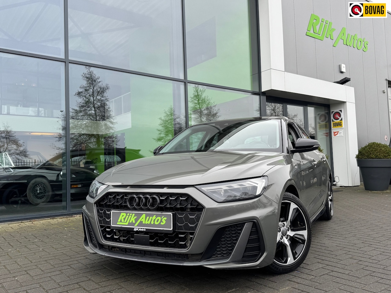 Audi A1 Sportback - 30 TFSI Pro S-line * Chronosgrau * CarPlay * Led - AutoWereld.nl