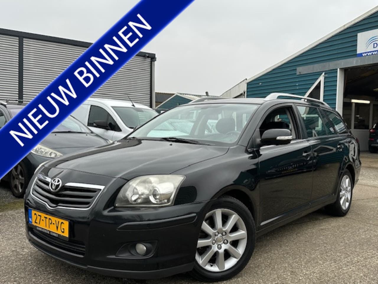 Toyota Avensis Wagon - 2.0 VVTi Luna Automaat | ECC | LMV | Nw. APK - AutoWereld.nl