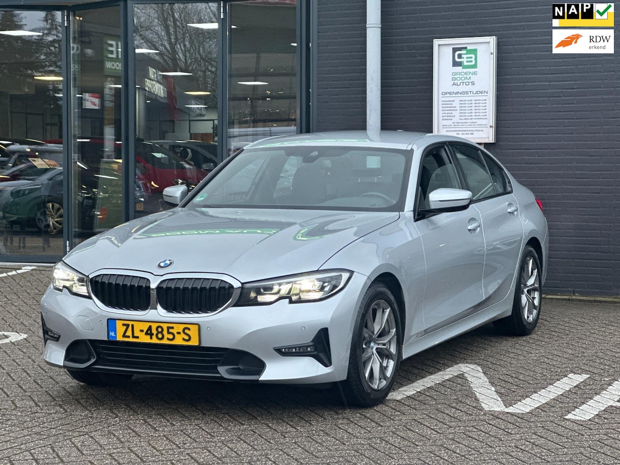 BMW 3-serie - 320i Executive Edition/sfeerverlichting/APP-CONNECT/LED/NL-AUTO NAP!! - AutoWereld.nl