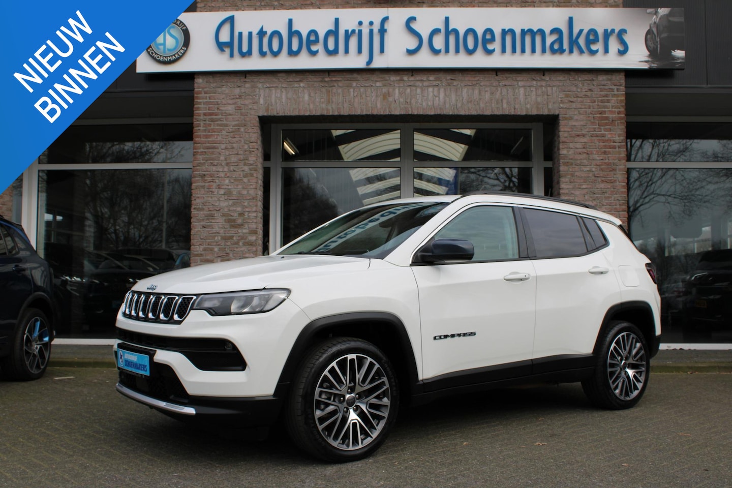 Jeep Compass - 4xe 190 Plug-in Hybrid Electric Limited Lease Ed. 360-CAMERA CARPLAY PANO DAB HALFLEER 19" - AutoWereld.nl