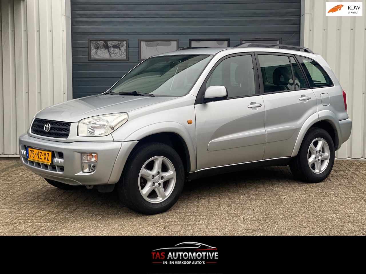 Toyota RAV4 - 2.0-16V VVT-i Sol 4x4 AUTOMAAT / AIRCO / APK - AutoWereld.nl