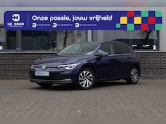 Volkswagen Golf - 1.4 eHybrid Style 150PK - Navi - Sensoren V+A - Carplay