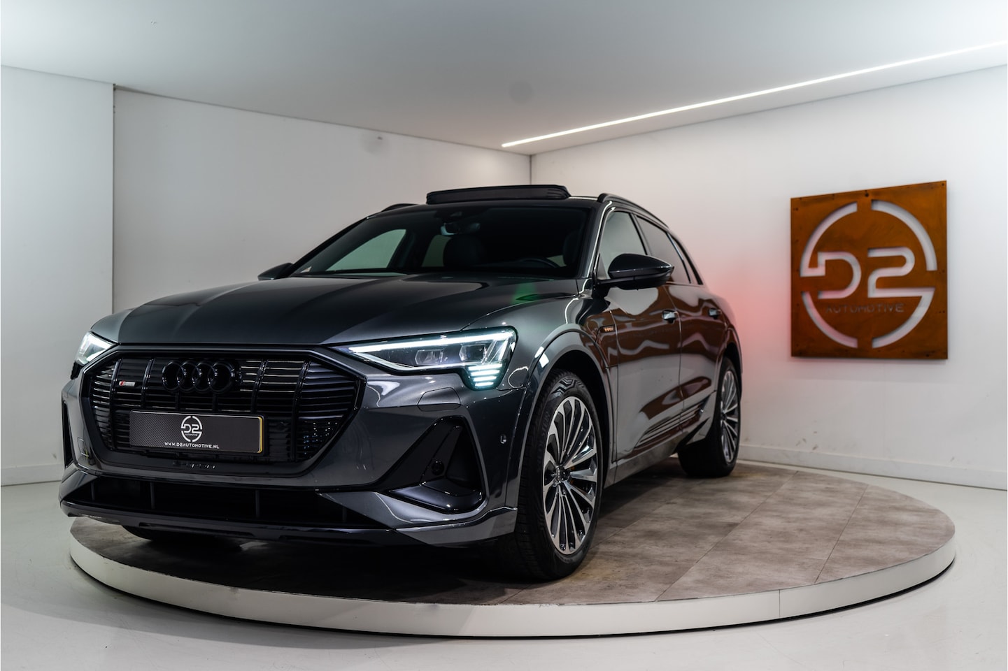 Audi e-tron - 55 Quattro S-Edition 95 kWh 408PK | NL AUTO+NAP | Pano | B&O | Trekhaak | Ambient | Memory - AutoWereld.nl