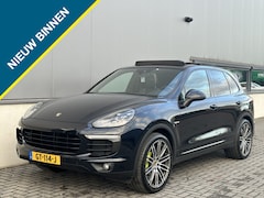 Porsche Cayenne - S 3.0 E-Hybrid PANO NAVI CR CONTROL PDC CAMERA SPORTVELGEN