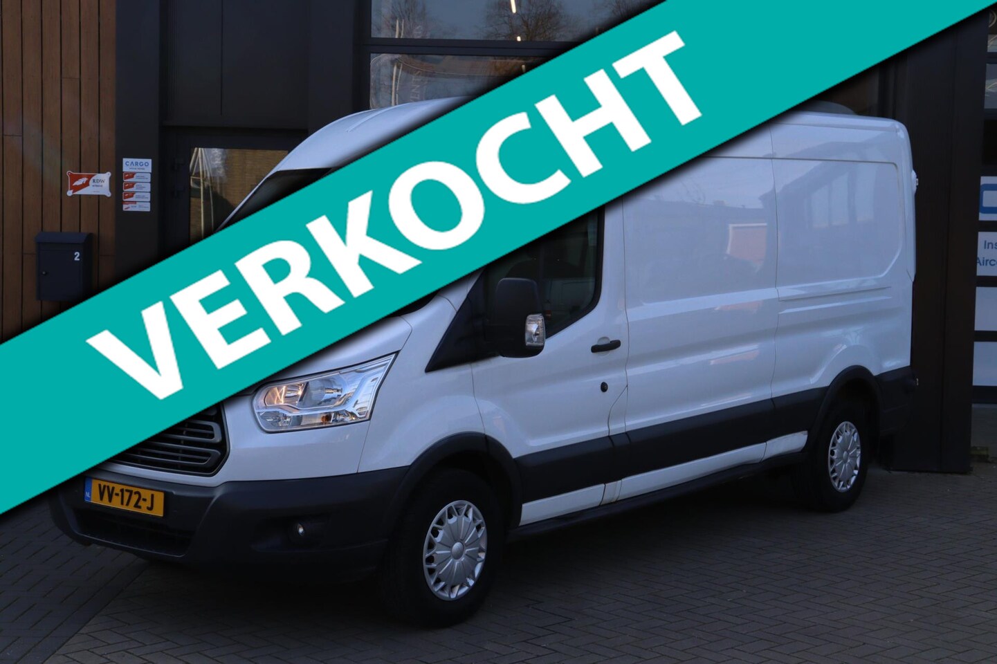 Ford Transit - 350 2.2 TDCI L3H2 Ambiente | Airco | Cruise | 3 Zit | - AutoWereld.nl