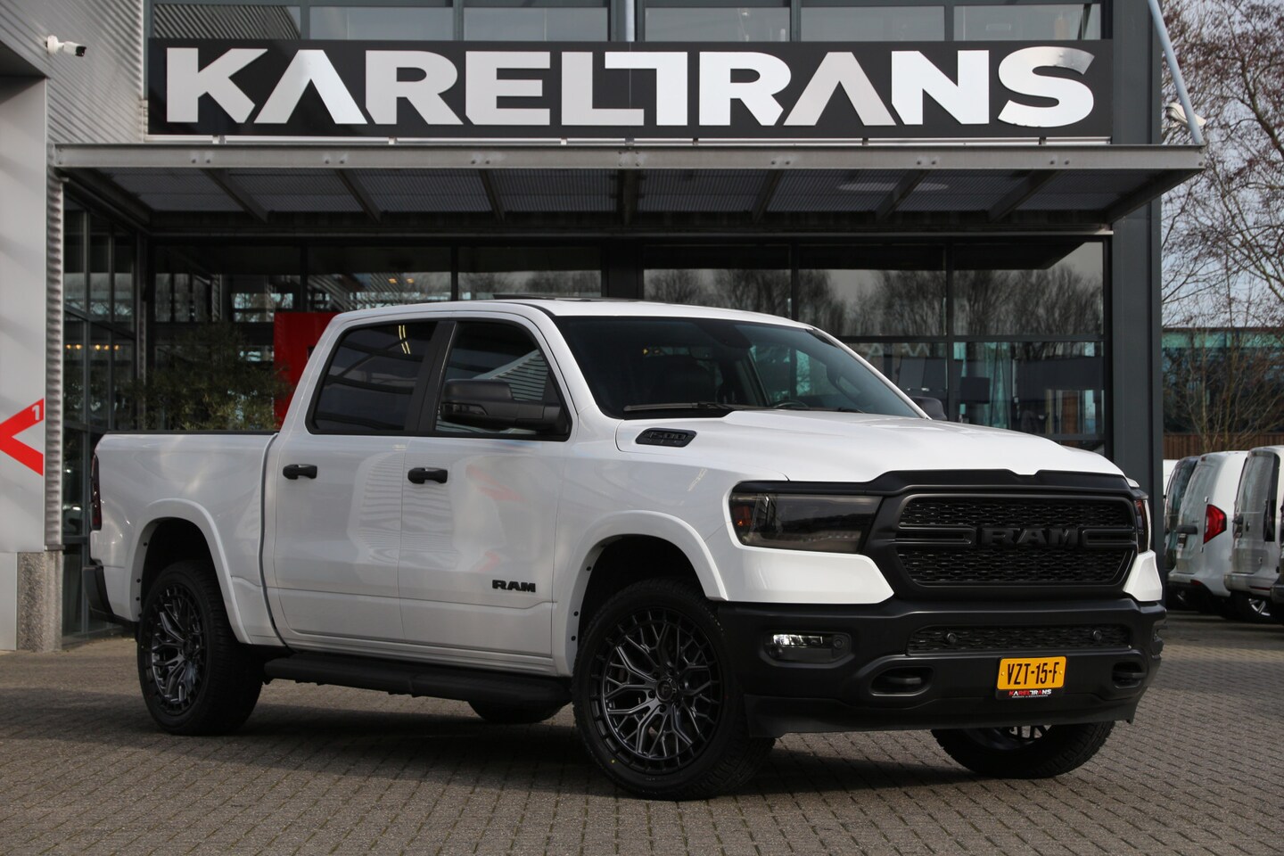 Dodge Ram 1500 - 5.7 HEMI V8 | BTS | 6 Zitter | Panorama | LPG | 3.5 trekgewicht | Navi | Clima.. - AutoWereld.nl