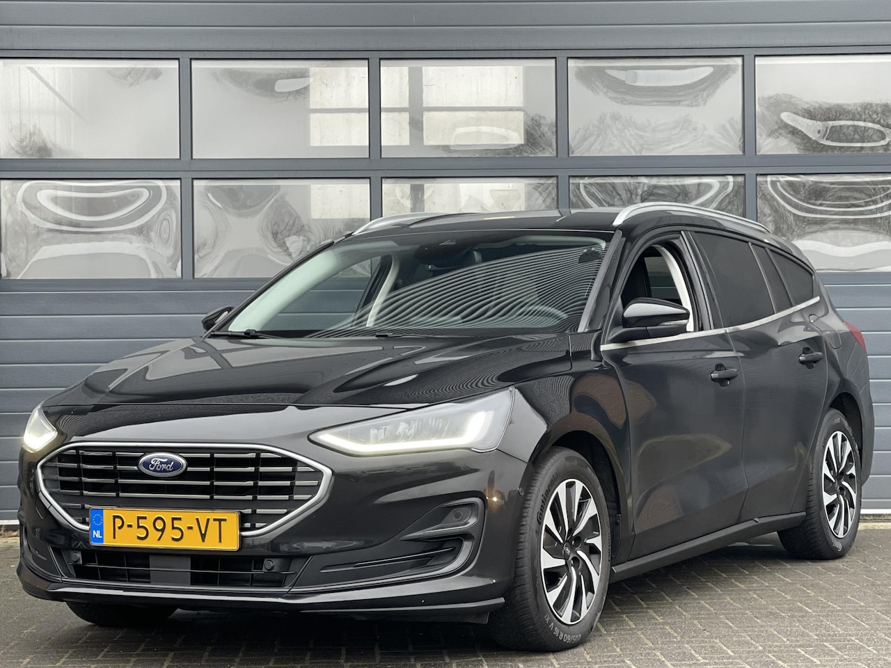 Ford Focus Wagon - 1.0 ECOBOOST HYBRID TITANIUM STYLE I WINTERPAKKET I APPLE/ANDROID I NAVIGATIE I CLIMATE CO - AutoWereld.nl