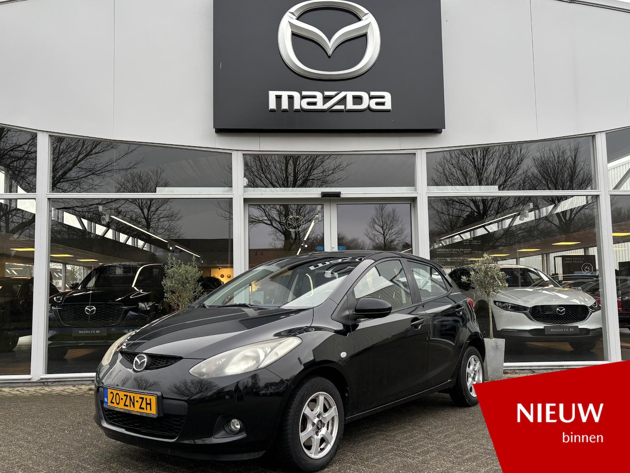 Mazda 2 - 1.3hp S-VT Executive NL-Auto, 5-Drs, LM Velgen, Airco, Stoelverw., Audio, Nette auto, 12 M - AutoWereld.nl