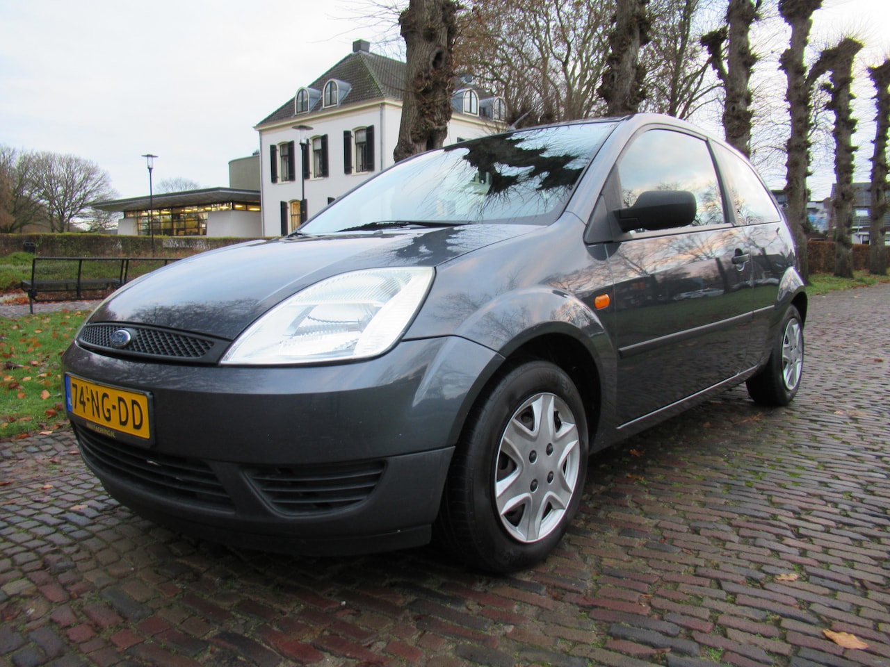 Ford Fiesta - 1.25-16V Celebration Stuurbekrachtiging Trekhaak***Apk t/m 18-11-2025*** - AutoWereld.nl