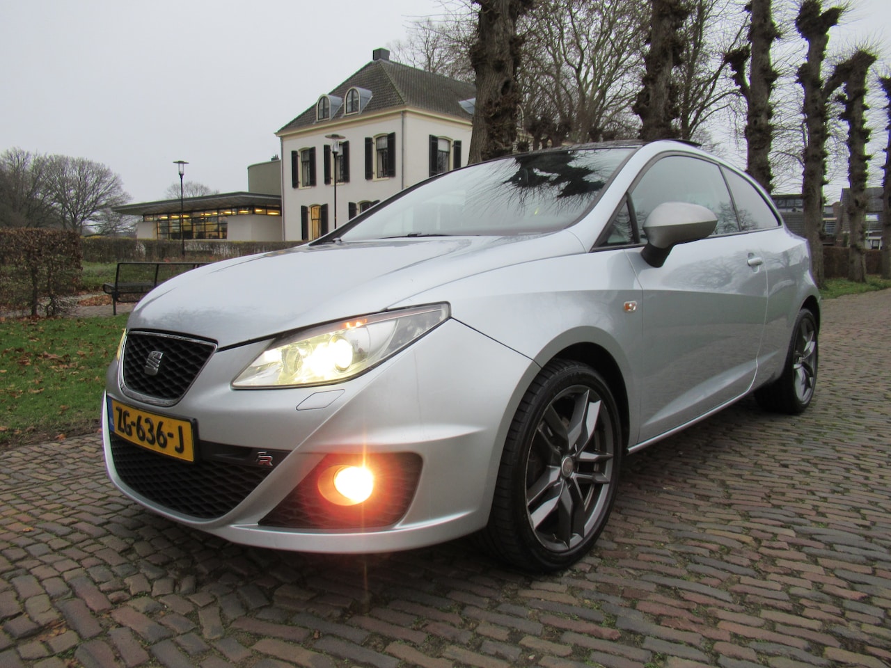 Seat Ibiza - 1.4 TSI FR 150 PK!! Automaat Ecc Cruisecontrol Apple car Play Panoramadak Xenon Lm Velgen - AutoWereld.nl