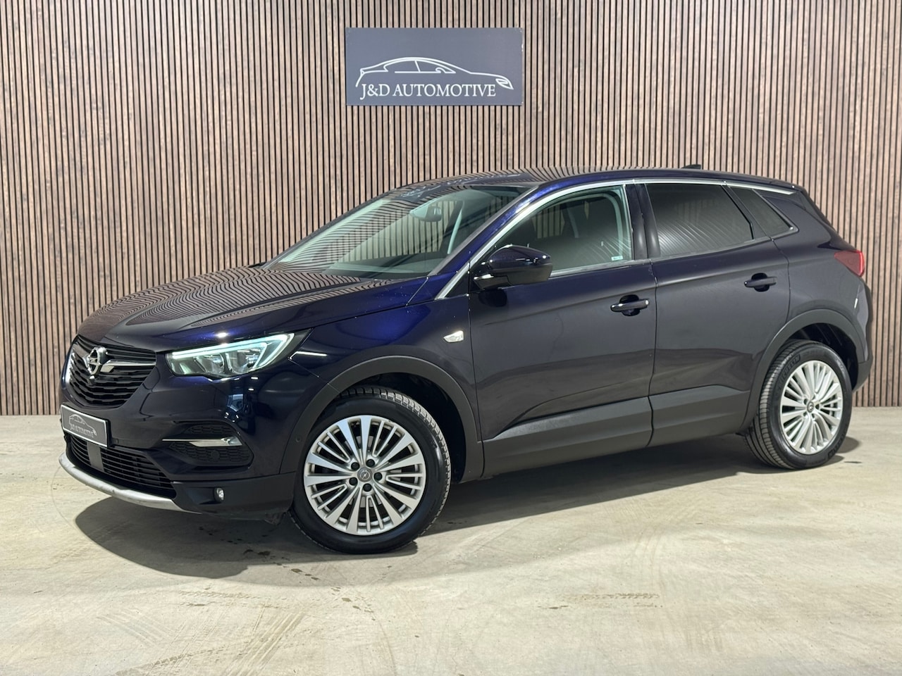 Opel Grandland X - 1.2 Turbo Innovation 2017 LED CAMERA NAVI CLIMA - AutoWereld.nl