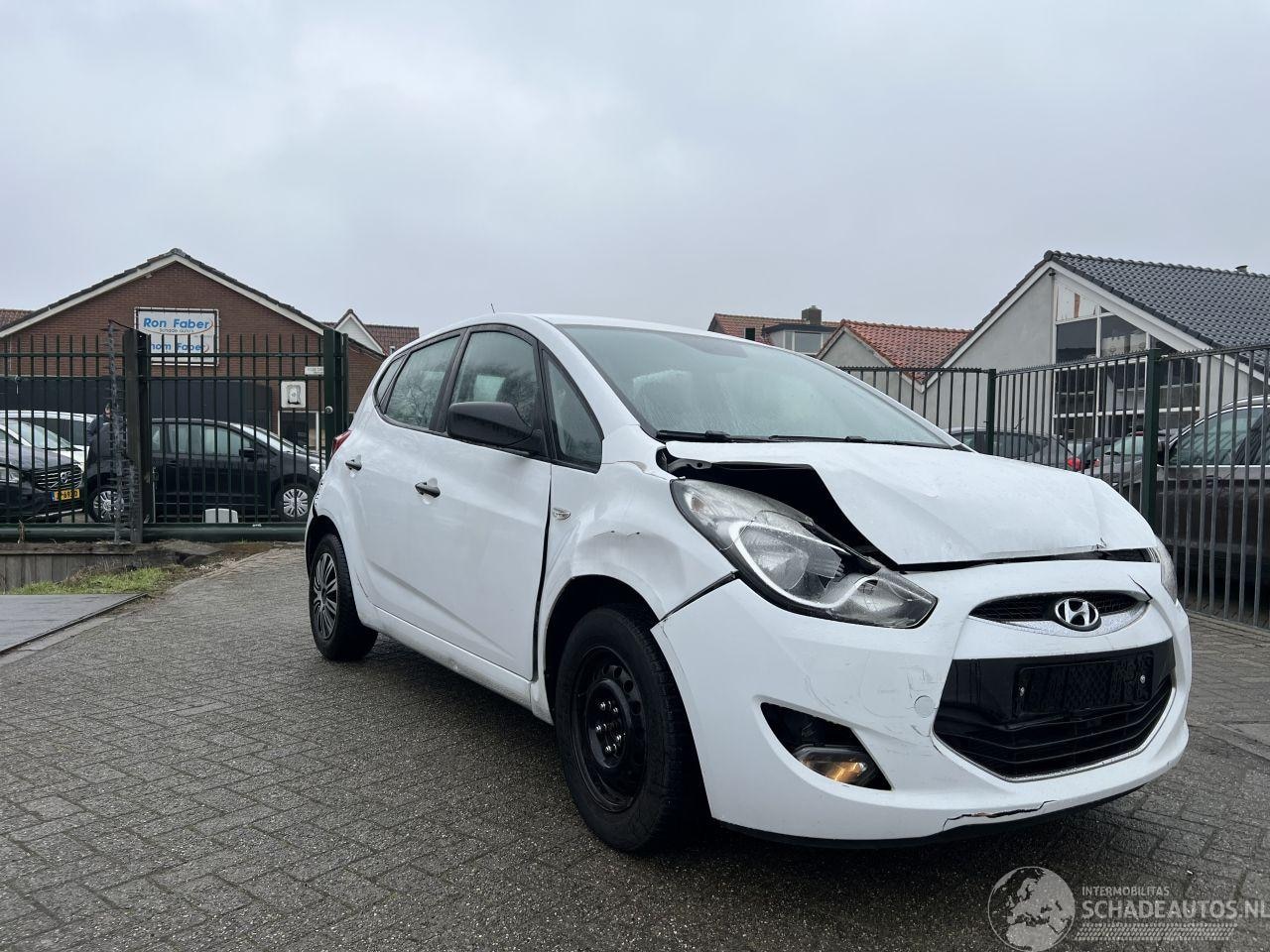 Hyundai ix20 - 1.4i i-Drive - 89.436 KM + CARPLAY !! - AutoWereld.nl