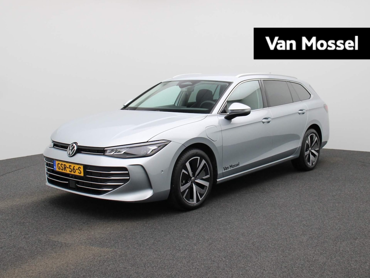 Volkswagen Passat Variant - 1.5 eHybrid Business 204 PK DSG | Apple Carplay | Dodehoek detectie | Grootlicht assistent - AutoWereld.nl