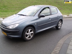 Peugeot 206 - 1.4 One-line 5 DEURS 2006 MET AIRCO