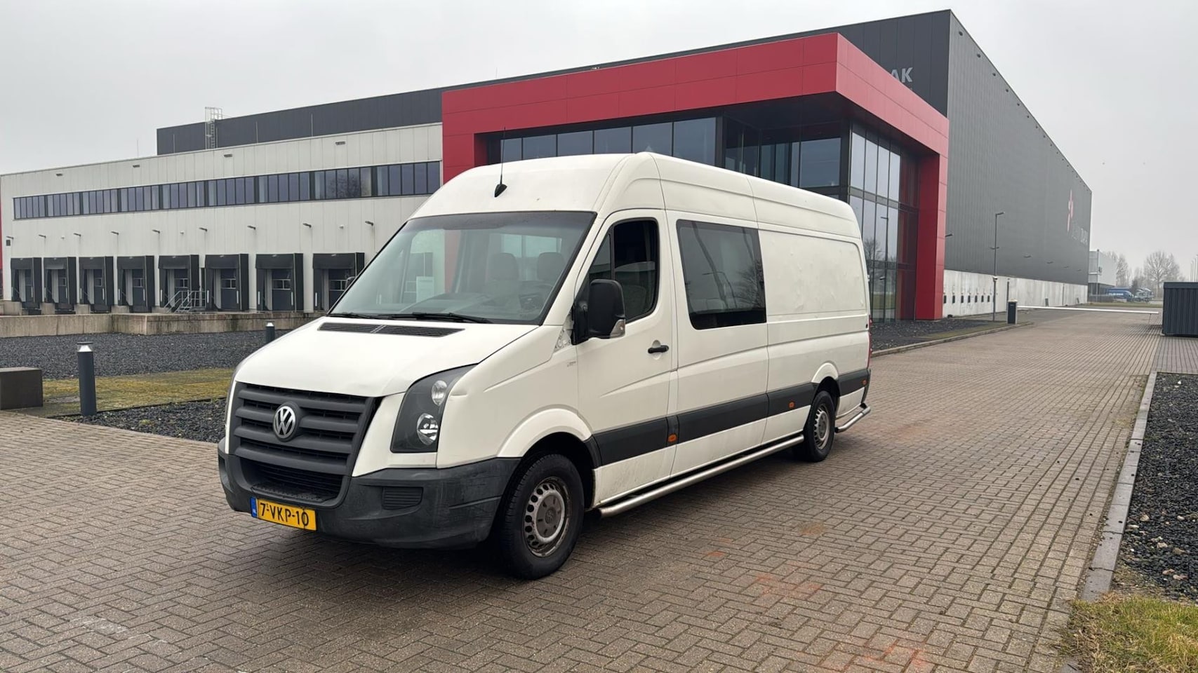 Volkswagen Crafter - 35 2.5 TDI L3H2 DC Trendline Dubbele Cabine Maxi Wit 2010 - AutoWereld.nl