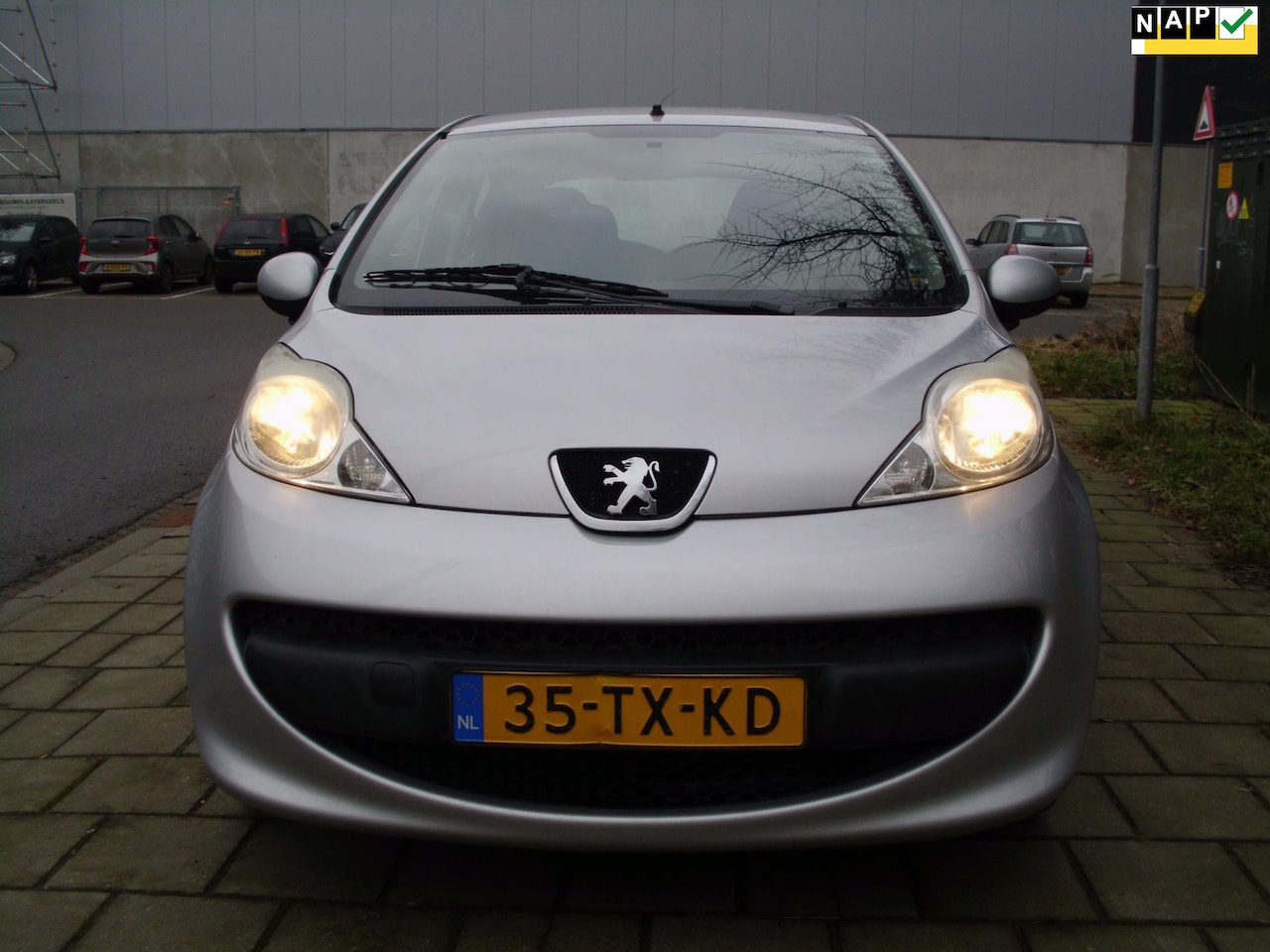 Peugeot 107 - 1.0-12V XS mooi auto - AutoWereld.nl