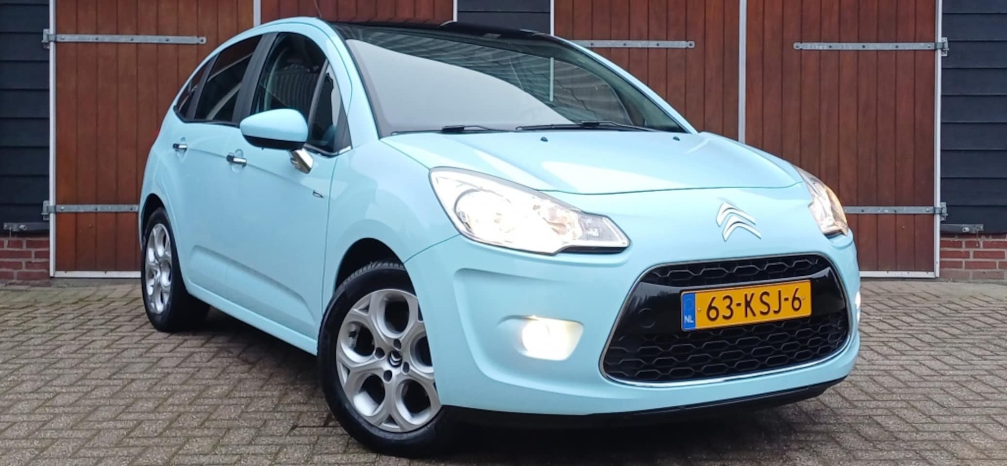 Citroën C3 - 1.6 VTi Exclusive, Bluetooth, 1ste eigenaar, NAP, Trekhaak - AutoWereld.nl